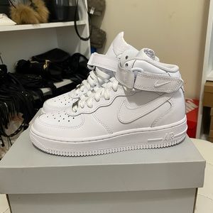 Nike High tops youth 3.5